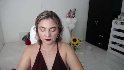 Snapshot of ana_hotmilf chatting on 02.01.25  Ana  online show from 02.01.25