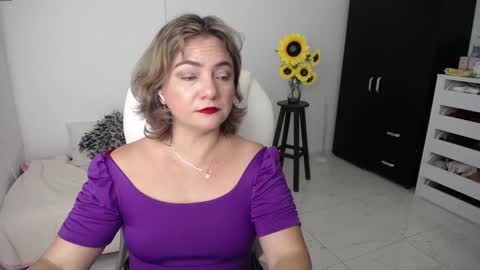 Snapshot of ana_hotmilf chatting on 02.08.25  Ana  online show from 02.08.25