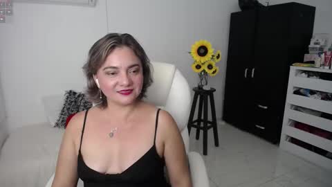 Snapshot of ana_hotmilf chatting on 03.06.25  Ana  online show from 03.06.25