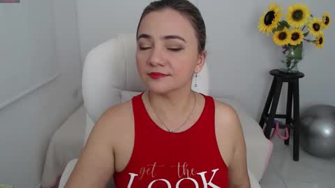 Snapshot of ana_hotmilf chatting on 09.10.25  Ana  online show from 09.10.25
