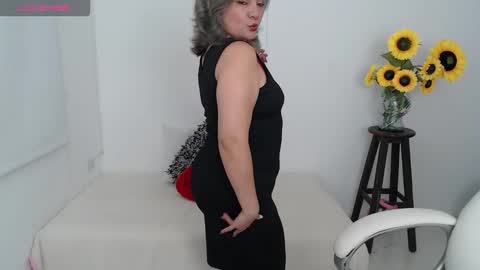 Snapshot of ana_hotmilf chatting on 10.17.25  Ana  online show from 10.17.25