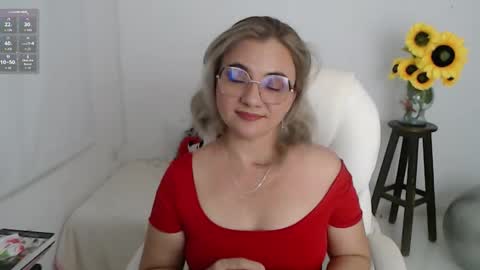 Snapshot of ana_hotmilfx chatting on 01.06.26 ANA online show from 01.06.26