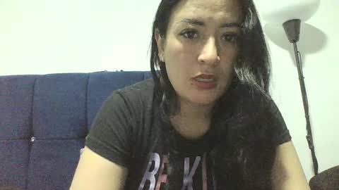 Snapshot of ana_lovexx2 chatting on 10.10.25 Ana online show from 10.10.25