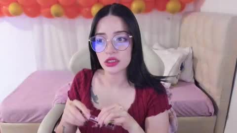 Im anna but you can call me as you want online show from 02.19.25