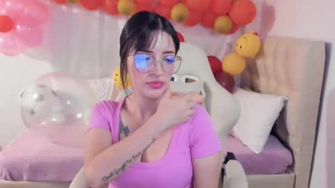 Im anna but you can call me as you want online show from 03.09.25