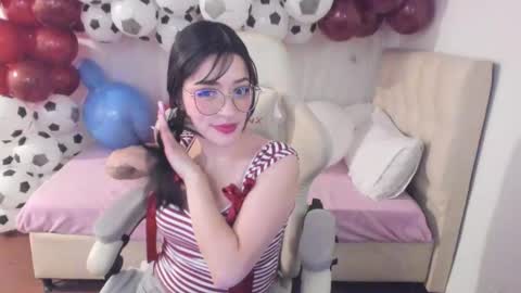 Im anna but you can call me as you want online show from 09.10.25