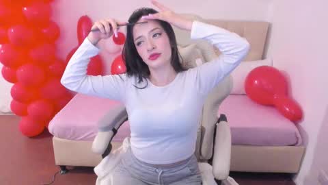 Im anna but you can call me as you want online show from 03.14.26