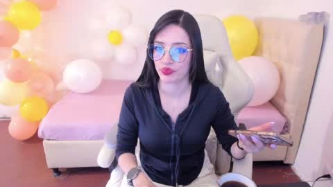 Snapshot of ana_ruuh chatting on 05.18.26 Im anna but you can call me as you want online show from 05.18.26