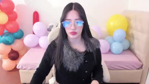 Snapshot of ana_ruuh chatting on 06.18.26 Im anna but you can call me as you want online show from 06.18.26