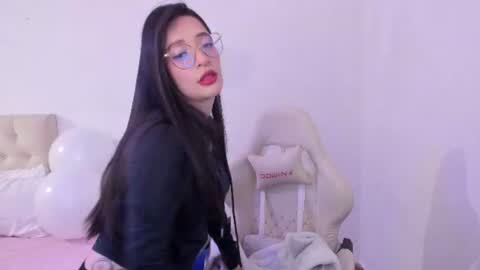 Im anna but you can call me as you want online show from 08.05.26