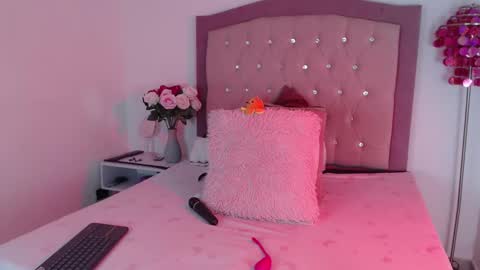 Snapshot of anaa_moon chatting on 01.08.26 Ana Moon online show from 01.08.26