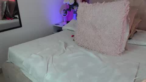 Snapshot of anaa_moon chatting on 02.06.26 Ana Moon online show from 02.06.26