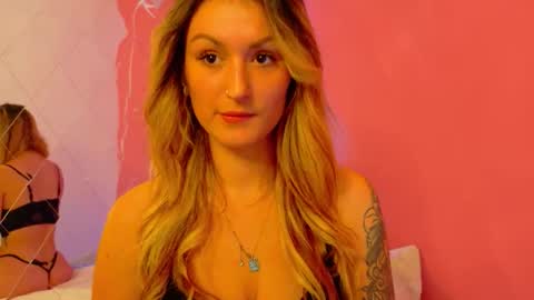 anaayss online show from 10.10.25