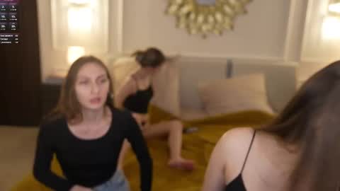 Snapshot of anabel2054 chatting on 02.27.25 Sweet girls online show from 02.27.25
