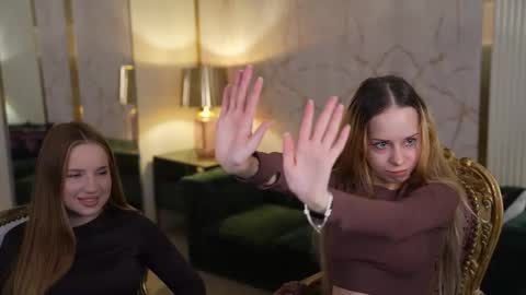 Snapshot of anabel2054 chatting on 10.31.25 Sweet girls online show from 10.31.25