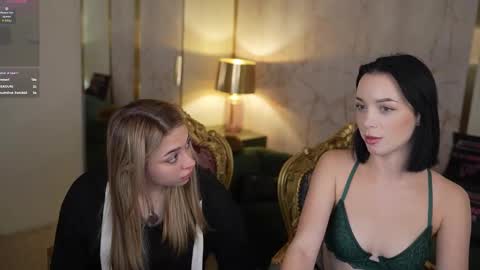 Snapshot of anabel2054 chatting on 11.28.25 Sweet girls online show from 11.28.25