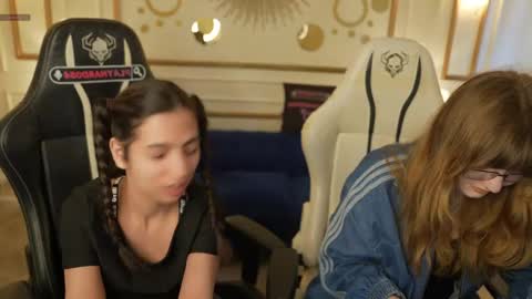 Sweet girls online show from 06.06.26