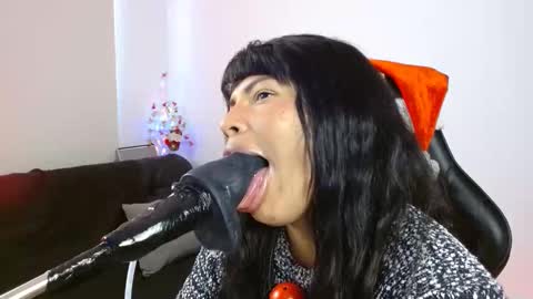 anabel alice gandara  online show from 12.22.24