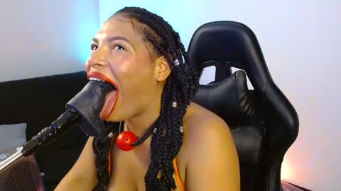 anabel alice gandara  online show from 01.13.25