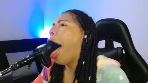 anabel alice gandara  online show from 01.30.25