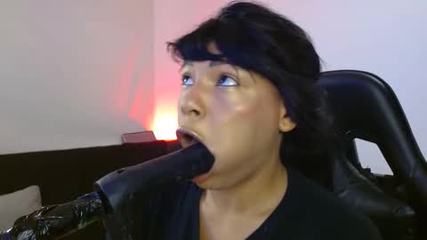 anabel alice gandara  online show from 02.25.25