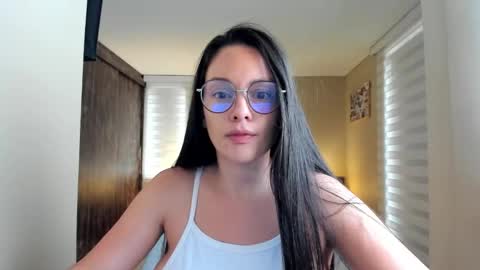 Snapshot of anabel_25 chatting on 01.28.25 Anabel online show from 01.28.25