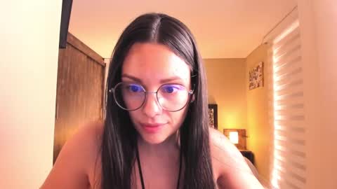 Snapshot of anabel_25 chatting on 02.04.25 Anabel online show from 02.04.25