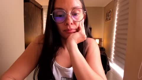 Snapshot of anabel_25 chatting on 03.03.25 Anabel online show from 03.03.25