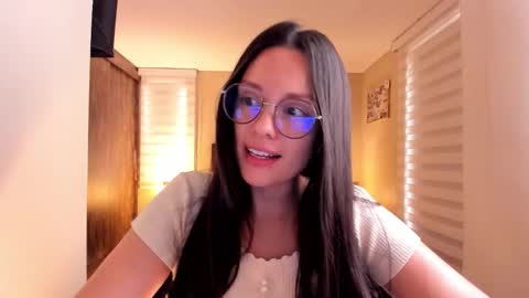 Snapshot of anabel_25 chatting on 09.09.25 Anabel online show from 09.09.25