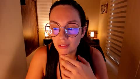 Snapshot of anabel_25 chatting on 10.24.25 Anabel online show from 10.24.25