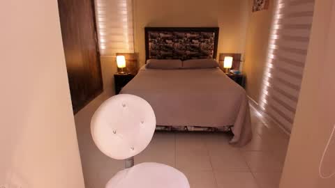 Snapshot of anabel_25 chatting on 11.19.25 Anabel online show from 11.19.25