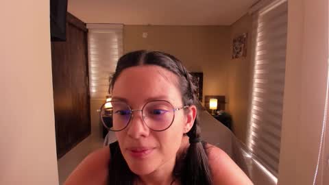 Snapshot of anabel_25 chatting on 11.20.25 Anabel online show from 11.20.25