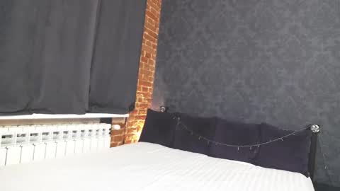 Snapshot of anabelblack chatting on 11.17.25 Anna online show from 11.17.25