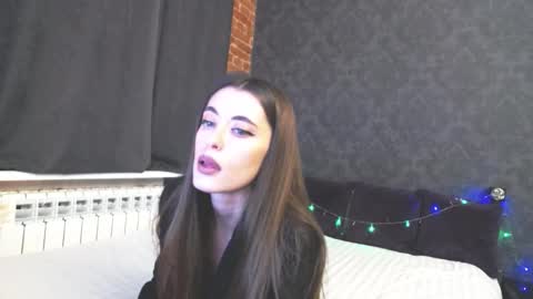 Snapshot of anabelblack chatting on 12.05.25 Anna online show from 12.05.25