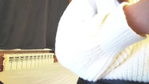 Snapshot of anabelblack chatting on 12.14.25 Anna online show from 12.14.25