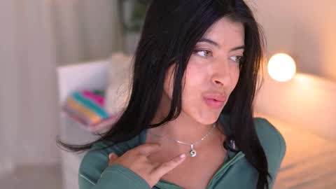 Snapshot of anabelcurvy chatting on 09.23.25 anabelcurvy online show from 09.23.25