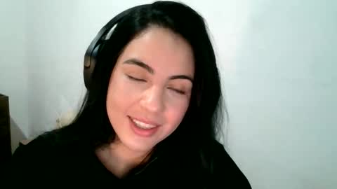 anabelenogueira1 online show from 05.26.26