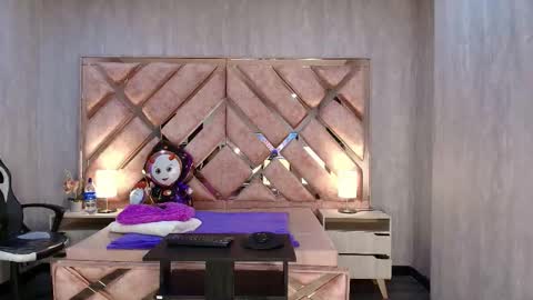 HI I AM ANABELL online show from 10.29.25