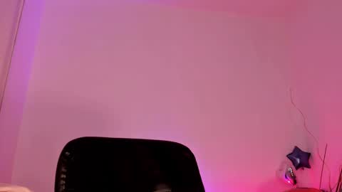 ANABEL WOLF  online show from 02.18.25