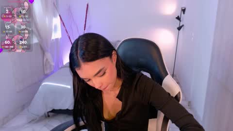 ANABEL WOLF  online show from 12.04.25