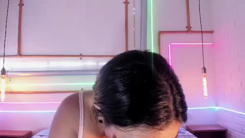 Snapshot of anaelle_bardin chatting on 06.18.26 Anna online show from 06.18.26
