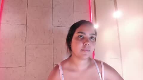 Snapshot of anaelle_bardin chatting on 07.05.26 Anna online show from 07.05.26