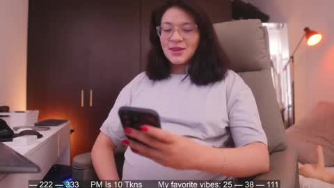 Snapshot of anah_ chatting on 04.10.26 IG Soyanah online show from 04.10.26