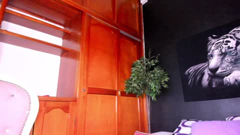 Anahi online show from 01.14.25