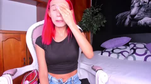 Anahi online show from 01.21.25