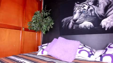 Anahi online show from 02.05.25