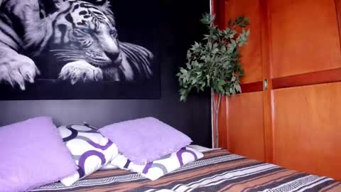 Anahi online show from 09.11.25