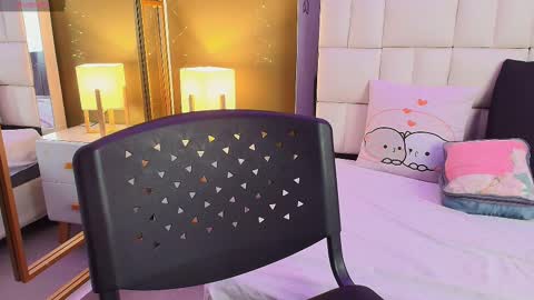 Anahi  online show from 09.15.25