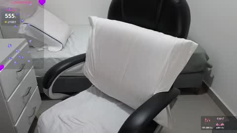 Snapshot of anahi_moore chatting on 03.11.25 Anahi Private is Open belly bigboobs bbw pantyhose squirt -domi nora fullmachine gravity dildo lovense online show from 03.11.25