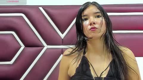 Snapshot of anaia_ chatting on 12.13.25 Anaia online show from 12.13.25